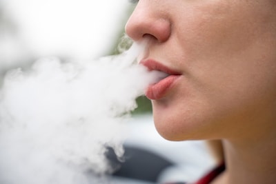 De NVWA vindt 189.000 illegale vapes in loods in Brabant