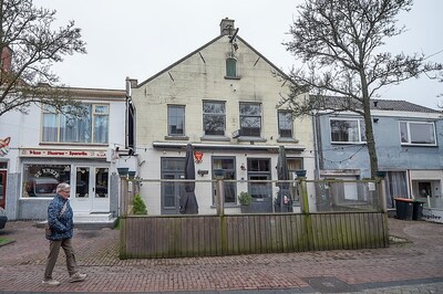 Gesloten eetcafé staat te koop voor 350.000 euro: ‘Nu valt er niets meer te kiezen in Nieuw-Vossemee