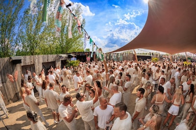 Eden Festival haalt Ibiza naar Breda: dansen op house en classics in beachclub-sfeer