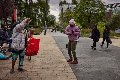 Rotterdam werkt aan een oplossing voor overlast van verslaaf­den en kijkt daarvoor ook naar Amsterdam