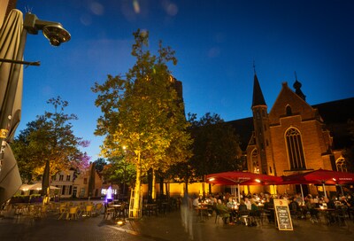 Gebiedsverbod voor zes mannen na knokpartij in uitgaansnacht in Klappeijstraat: ‘Veiligheid voorop’