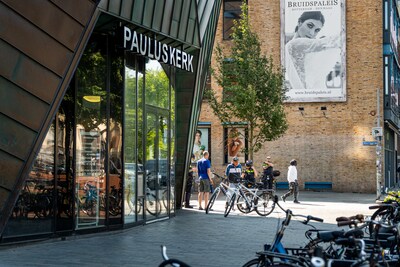Man mishandeld na ruzie bij Pauluskerk, verdachte weggevlucht