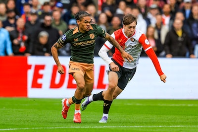 LIVE eredivisie | Ueda breekt de ban voor Feyenoord tegen Utrecht na knappe steekpass Targhalline