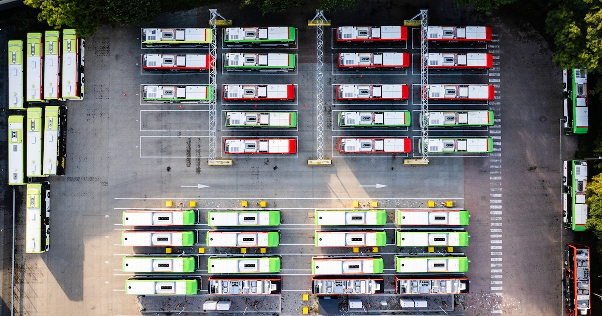 Gemeente in gesprek met Transdev over ‘veel te hoge’ prijsstijging van ov-prijzen voor scholieren