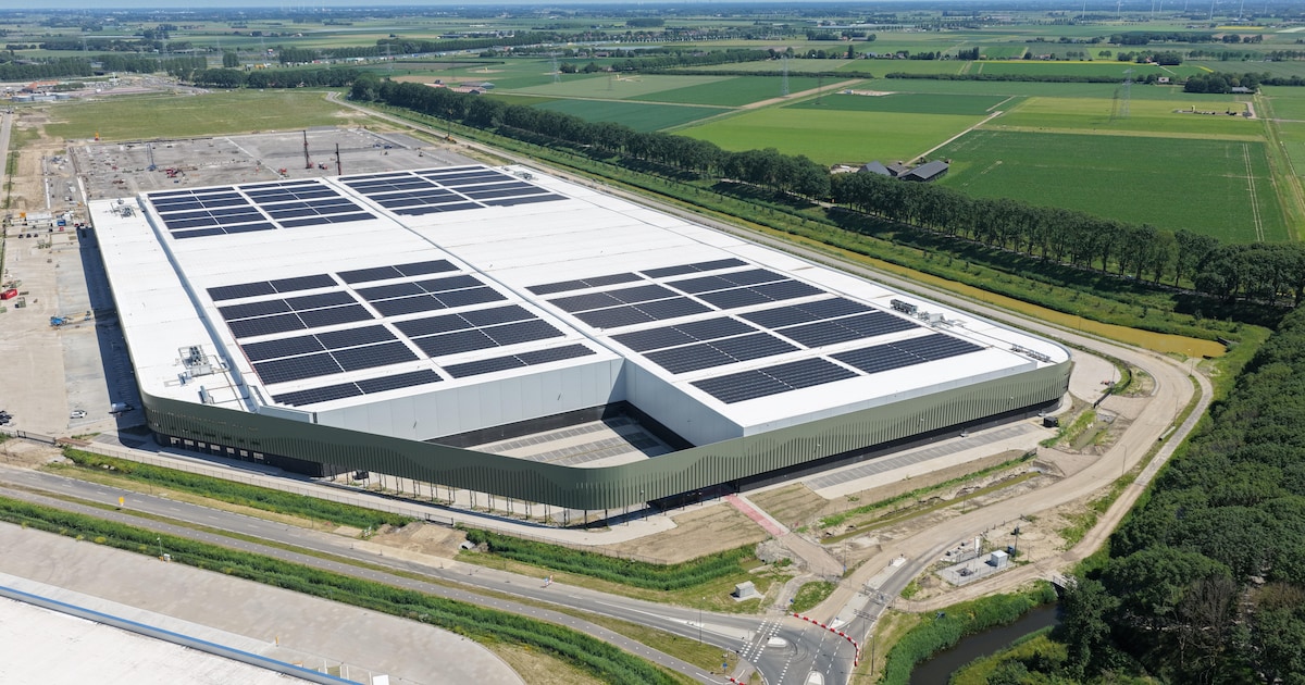 Logistiek bedrijf Van der Helm bouwt nu distributiecentrum van 100.000 vierkante meter op Logistiek 