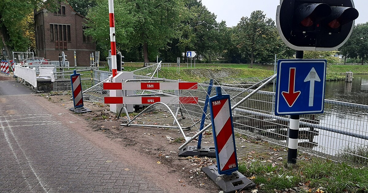 Weer schade bij brug in Haghorst, dit weekeinde moet het verkeer weer omrijden