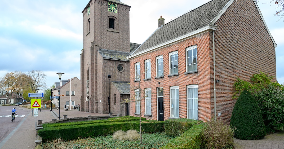 Pastorie in Schijf eindelijk verkocht, handtekening gezet: ‘Het is nu zo zeker, als amen in de kerk’