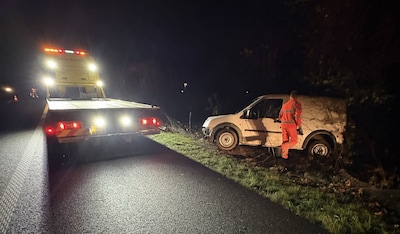 Bestelbus in de berm nadat bestuurder in slaap valt op A4 bij Hoogerheide