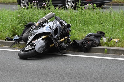 Politie wil motorrijder (48) in Breda controleren, maar die gaat ervandoor: rijdt zonder rijbewijs en met valse kentekenplaat