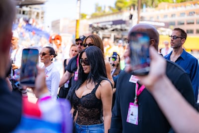 Kim Kardashian steelt de show in Monaco: nieuwe vriendin Lewis Hamilton volop in de schijnwerpers