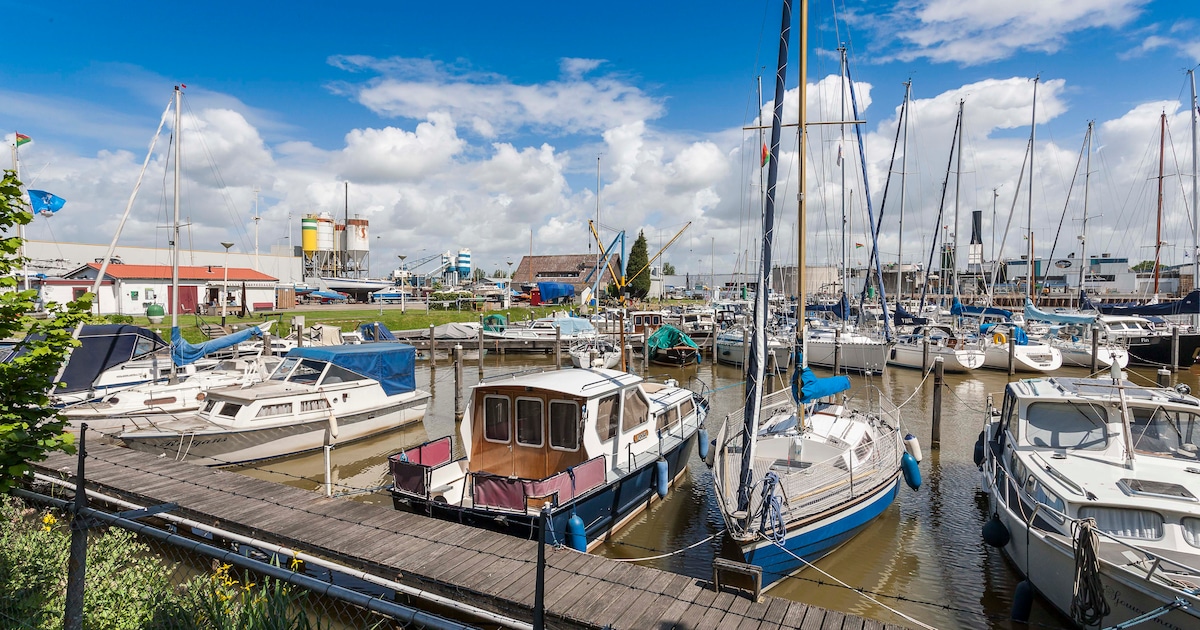 Raad wil speciale vergadering over verhuizing Bergse jachthaven