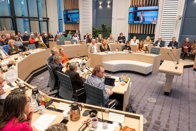 Grote schoonmaak in de Zeeuwse raadszalen: veel nieuwe gezichten (maar nog altijd weinig vrouwen)