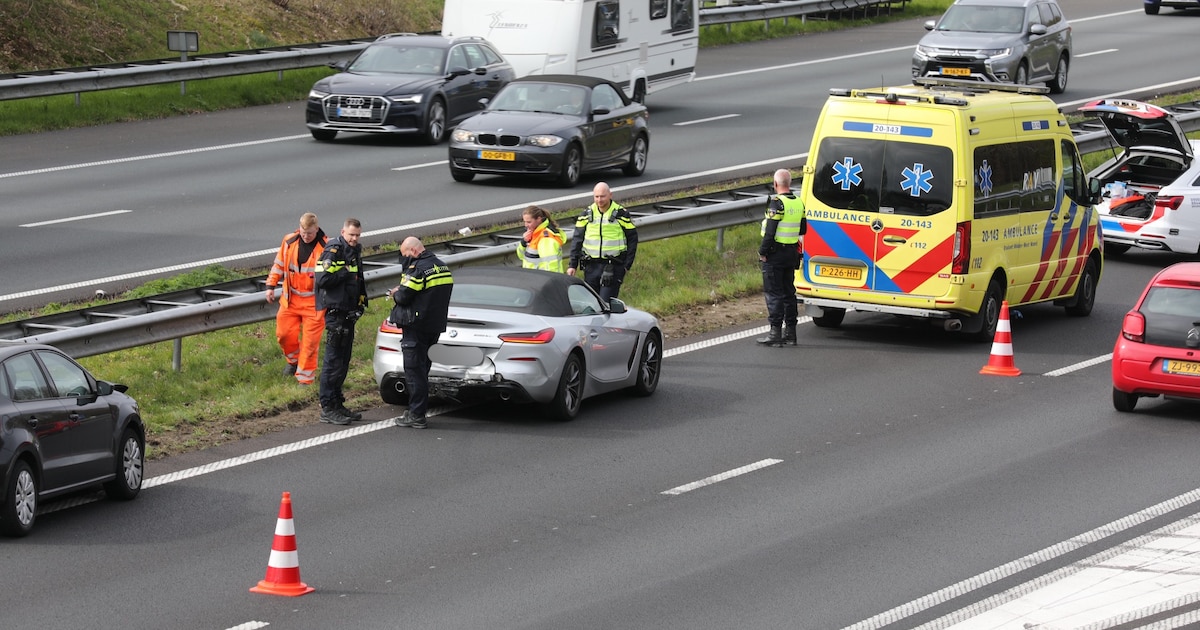 Botsing tussen twee auto’s op A58 zorgt voor vertraging tussen Roosendaal en Bergen op Zoom