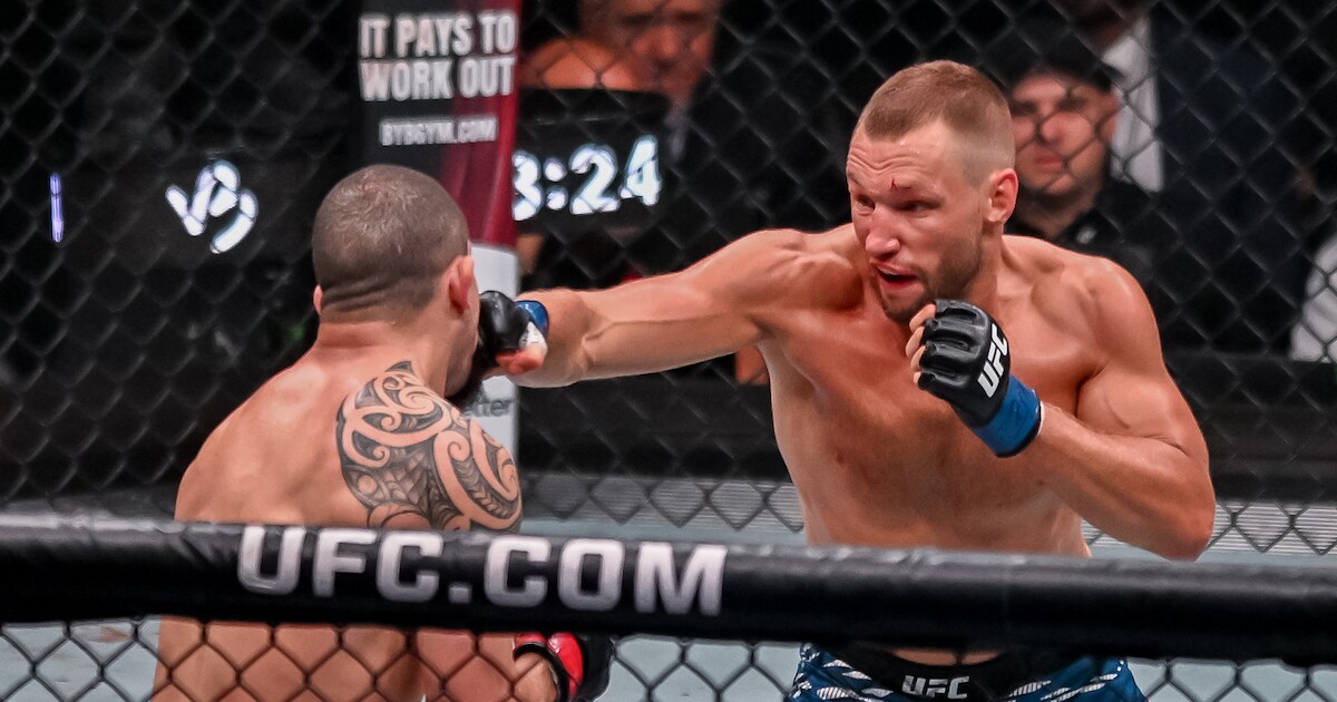 Nog geen titelgevecht voor UFC-vechter Reinier de Ridder, wel komt hij ...