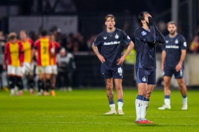 Feyenoord raakt koppositie kwijt na totale offday bij Go Ahead Eagles: ‘Zó teleurstellend, hoe is dit mogelijk?’