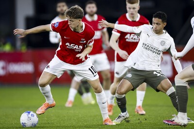 LIVE eredivisie | Kan PSV na rust voorsprong uitbreiden of knokt AZ zich helemaal terug in de wedstrijd?