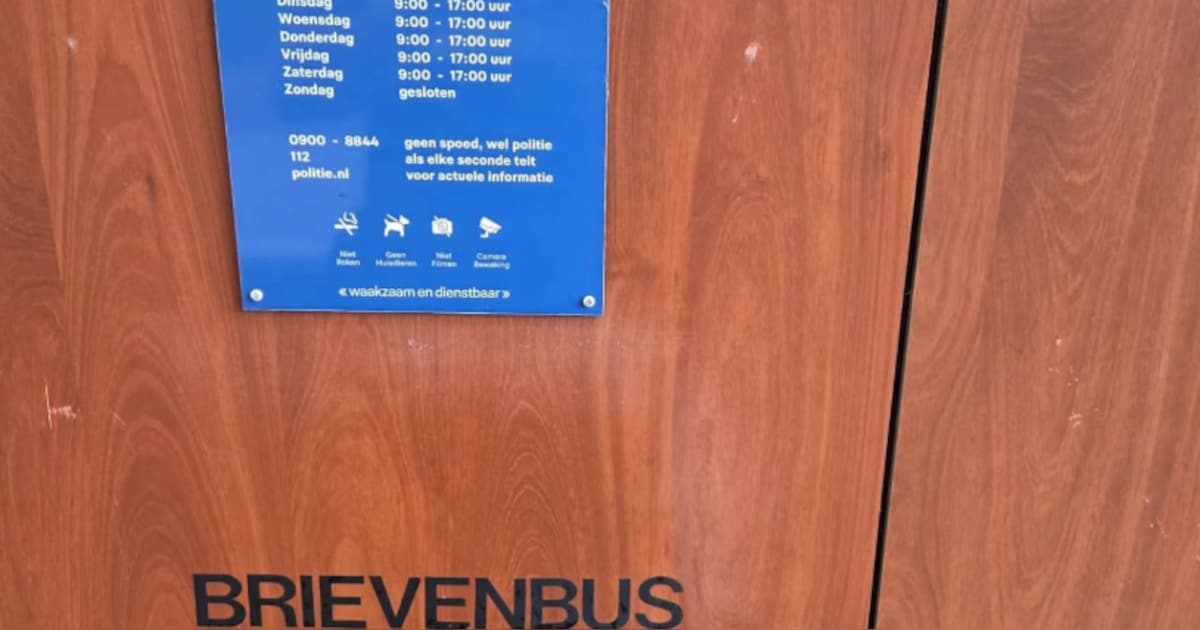 40-jarige man uit Roosendaal plast in brievenbus van politiebureau en filmt zichzelf