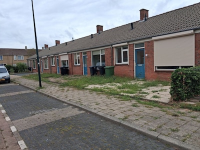 Zorgen over ‘troosteloze’ buurt in Oud-Vossemeer, FvD trekt aan de bel
