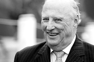 LIVE Uitvaart koning Harald | Koningspaar, Beatrix en Amalia onderweg naar Oslo voor uitvaart koning Harald