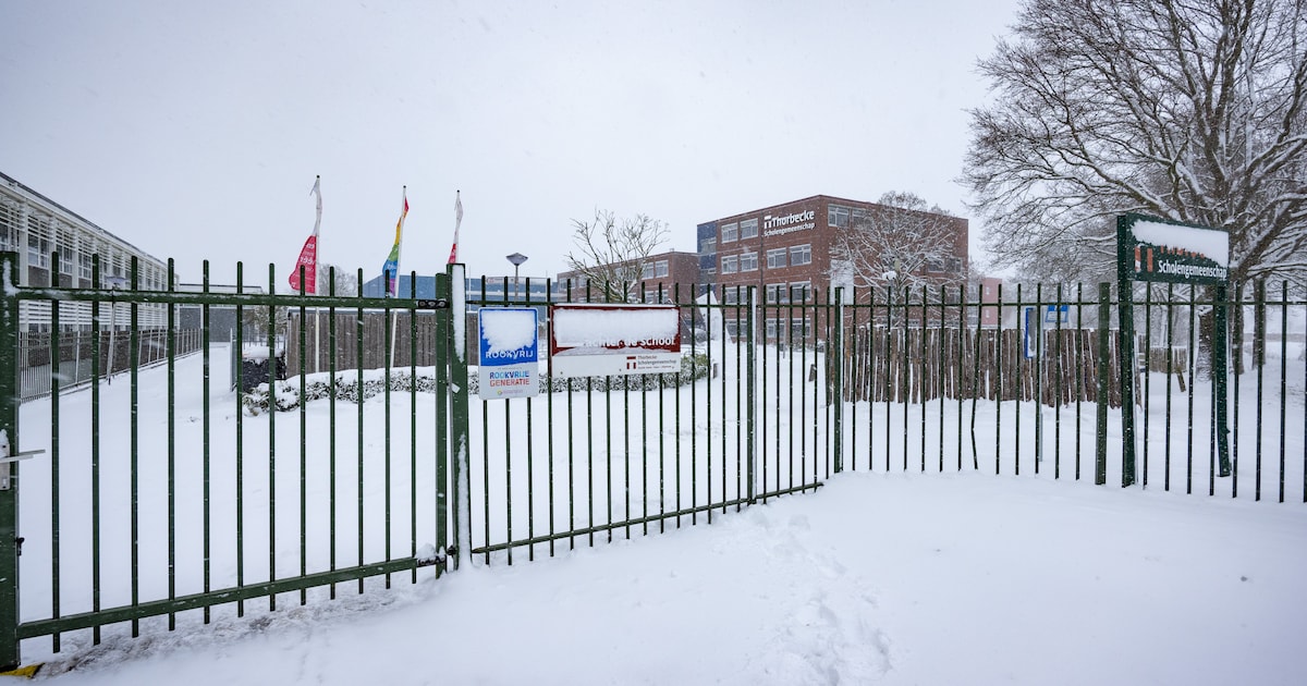 Sportaccommodaties Baarle-Nassau gesloten door sneeuwval