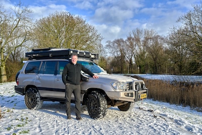 Ruud waant zich een koning op de weg in zijn Toyota Landcruiser