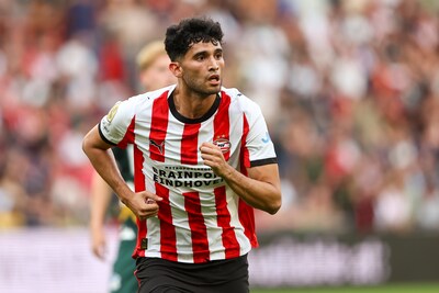 Een paar flinke meevallers, maar ook tegenvallers bij PSV in oefenduel met stadgenoot