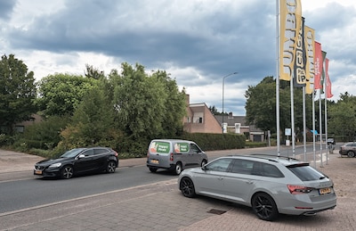 Breda denkt na over aanpak ‘onveilige’ Jumbo-inrit in Ulvenhout