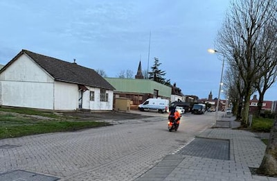 Drugslab ontdekt in Kruisland, politie doet onderzoek