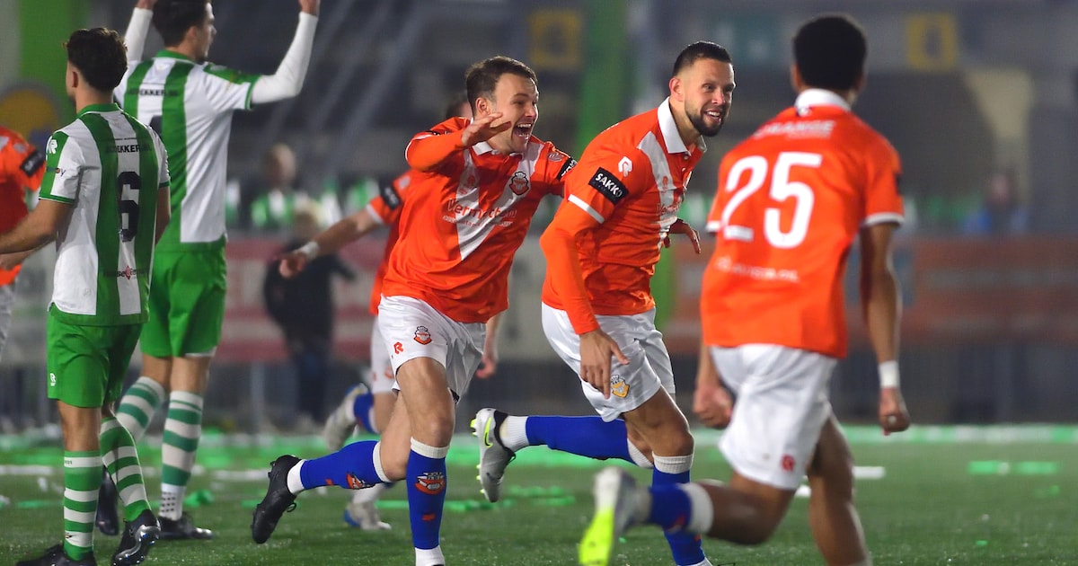 Harde kern RBC verzet zich tegen stadionverboden: ‘Dit criminaliseert supporterschap’