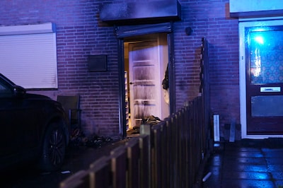 Brand breekt uit bij woning in Breda, buurtbewoners horen ha