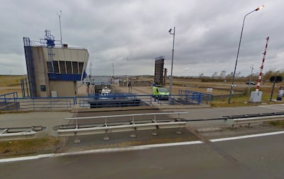 Brabant Water start proef naar drinkwater uit zeewater bij Bergsediepsluis in Tholen