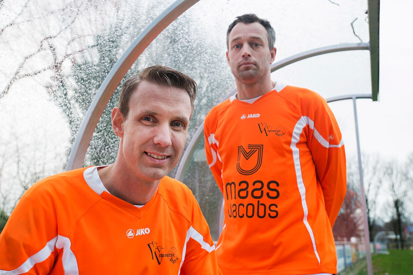 Rudo Gommers (rechts) als speler van Moerse Boys in 2015. Hij groeide bij de club op en werd daarna trainer bij Vivoo en meest recent VV Wernhout.
