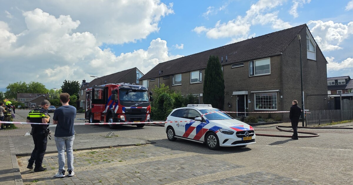 Terwijl de meterkast van de achterburen uitbrandt, is er niemand op de brandweerkazerne: ‘Op realist