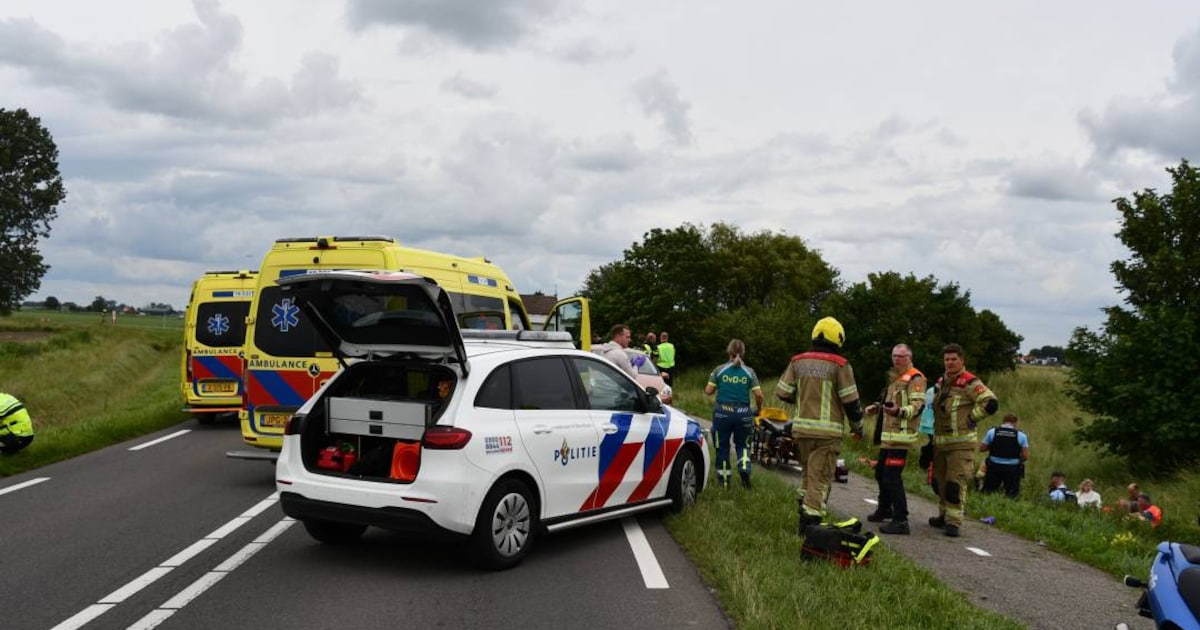 Auto schept groep fietsers in Vogelwaarde: twee kinderen, één volwassene overleden