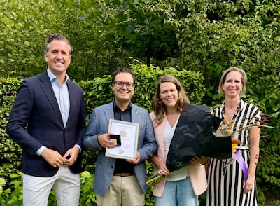 Voormalig wethouder Dees Melsen krijgt VVD-onderscheiding in Oosterhout