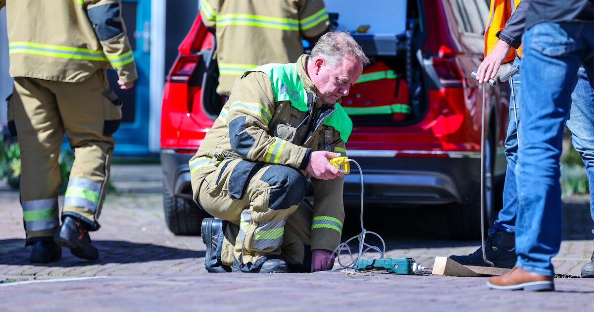 Brandweer onderzoekt terpentinelucht in wijk in Geffen