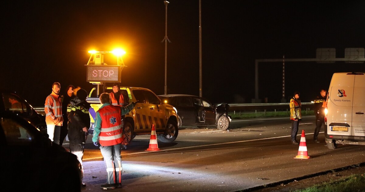 Auto's botsen op elkaar op A58 bij Schore, weg enige tijd afgesloten