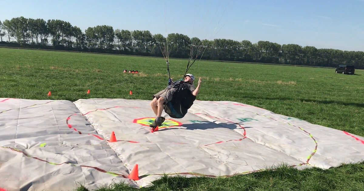 Parapenten in Nieuwvliet-Bad: ‘Zo lang mogelijk zweven’