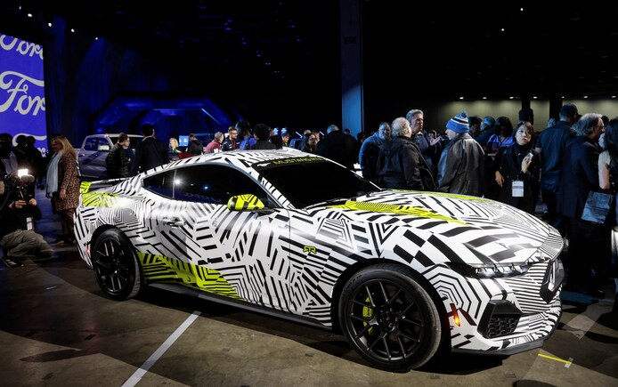 Een Ford Mustang RTR op de Detroit Auto Show op 10 januari 2025 in Huntington Place in Detroit.