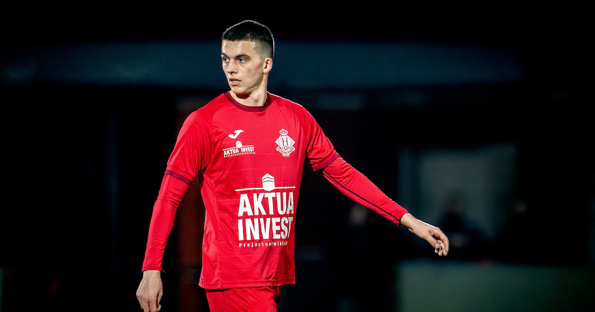 Amateurvoetbal kort: In België voetbalt deze Brabander gewoon in de sneeuw