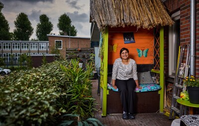 Bibi kwam 14 jaar geleden met niets naar Nederland: ‘Nu kook ik voor vijftig mensen in de wijk’