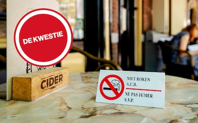 Lezers over roken op het terras: ‘Door een beetje rekening te houden hebben we allemaal een leuke mi