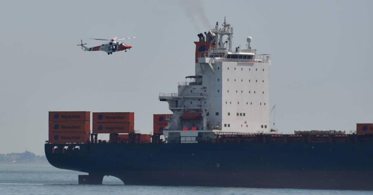 Persoon overleden op vrachtschip ter hoogte van Ritthem | Foto