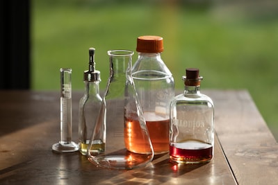 Potjes en flesjes met mogelijk gevaarlijke chemicaliën en een oven op zolder: wat was er aan de hand bij Michael H. in Prinsenbeek?