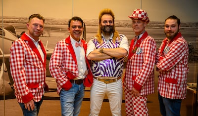 Kiekendieven stoppen, maar feest op vliegbasis voor mensen met beperking gaat door: Lamme Frans en de Alpenzusjes van de partij