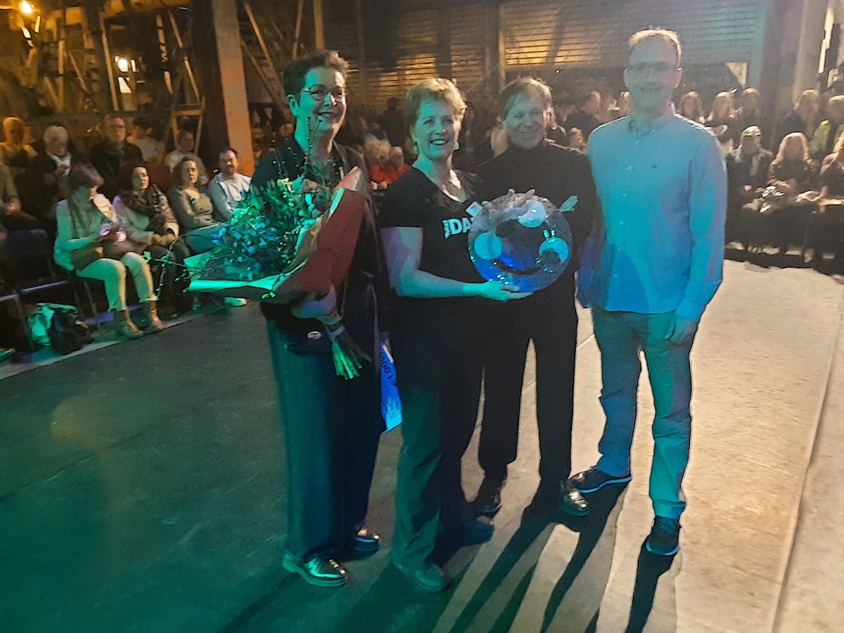 Journaal-presentatrice lijkt app aan te prijzen: beelden van Omroep Brabant  en NOS gemanipuleerd | Brabant | BN DeStem.nl