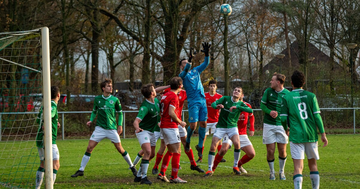 Bavel pakt derbywinst in ‘hol van de leeuw’: ‘Ik zat te genieten’