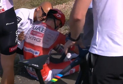 LIVE Vuelta | Drama voor Tadej Pogacar in Vuelta: rodetruidrager komt hard ten val en moet opgeven