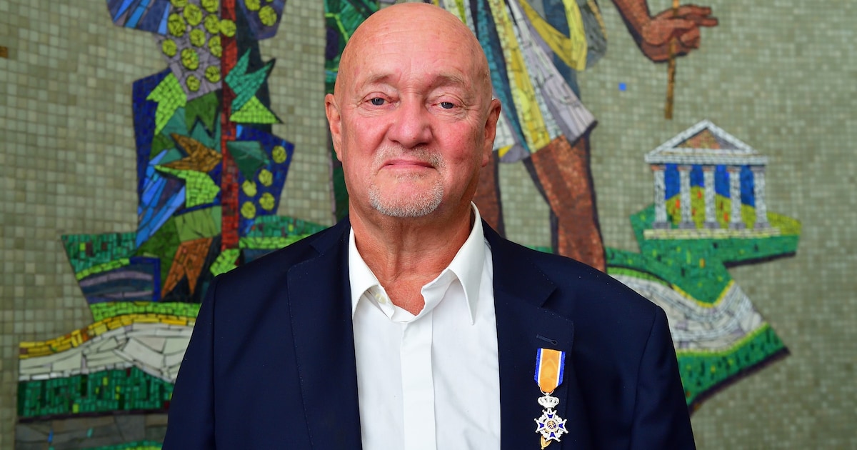 Harrie van Rooij krijgt Koninklijke onderscheiding in Roosendaal ...