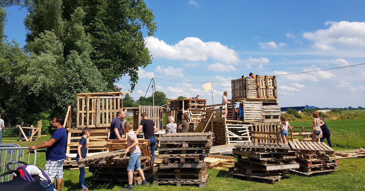 Timmerdorp Babyloniënbroek: niet zingen en huisjes verder uit elkaar